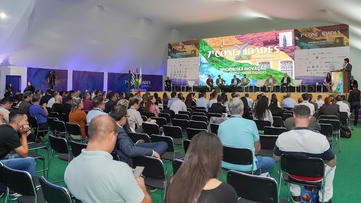 Conexidades 2025 terá painel com Vinhedo sobre inovação pública