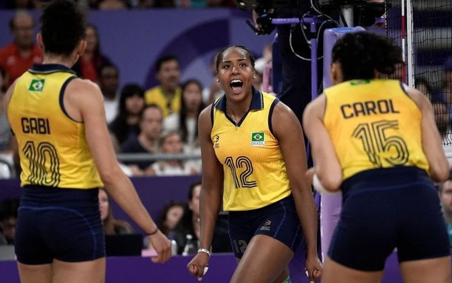 No tiebreak, seleção americana de vôlei feminino vence a brasileira