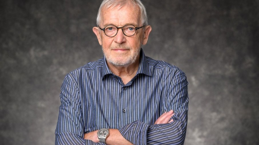 Francis Halzen Francis Halzen
