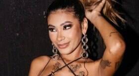 Pocah dança funk em protesto contra a Bolsonaro