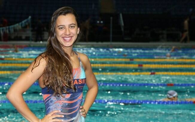 Nadadora olímpica brasileira, Larissa Oliveira passou por cirurgia na coxa