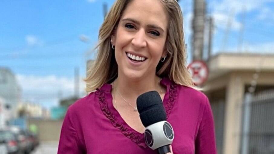 Lorena Coutinho, repórter da Record TV