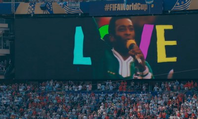 Pelé é citado durante show do intervalo da final da Copa do Mundo