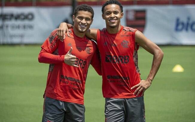 Com 16 garotos do Ninho, Flamengo divulga relacionados para jogo contra o Atlético-GO