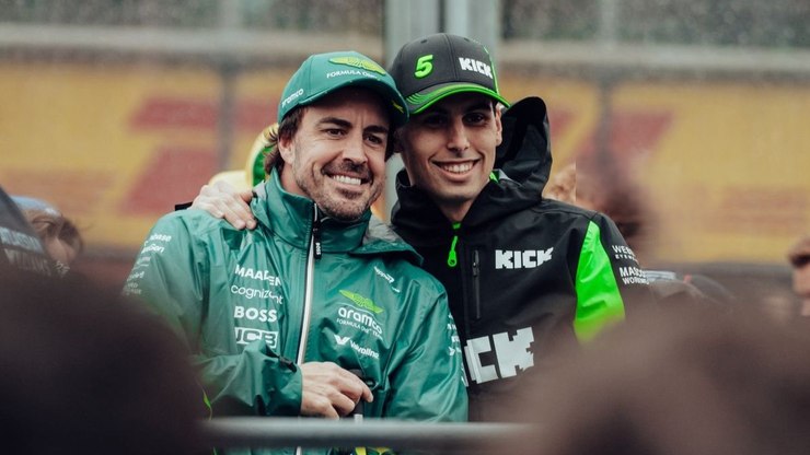Alonso rasga elogios a Bortoleto: "Melhor novato dessa geração"