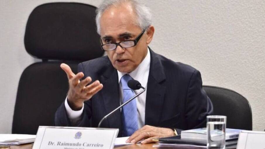 Ministro indicado por Bolsonaro para embaixada é alvo de pedido de suspeição