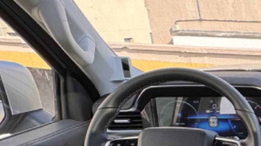 Câmera que focam na distração do motorista Câmera que focam na distração do motorista