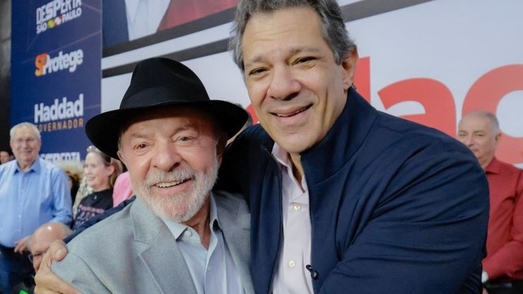 Com presença de Lula, PT lança Haddad para o governo de São Paulo