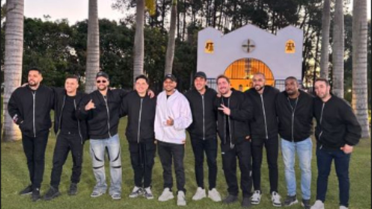 Neymar em pré-cerimônia de amigos