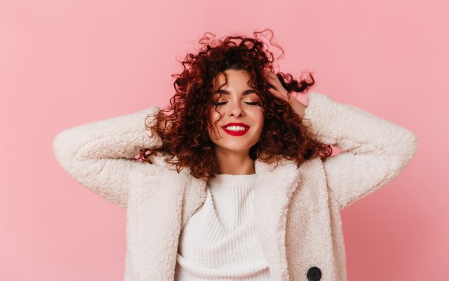 Frizz, quebra e ressecamento: como cuidar dos fios