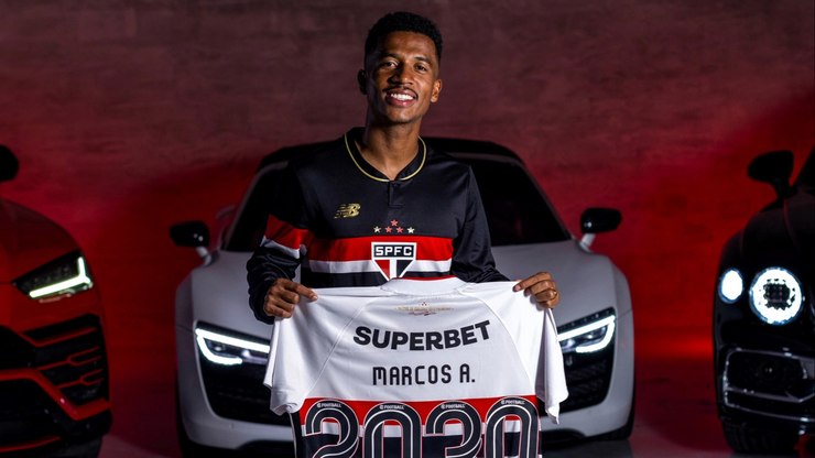 São Paulo não paga por Marcos Antônio e é punido pela FIFA