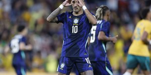 Raphinha de 9 supera números de Romário e Ronaldo; veja