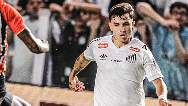 Santos e São Paulo ficam no empate em noite de protestos na Vila