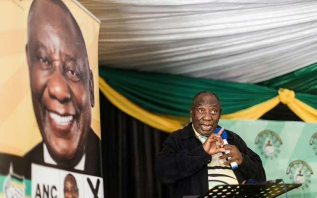 O presidente sul-africano, Cyril Ramaphosa, pode ver seu partido, ANC, perder pela primeira vez sua maioria nas eleições nacionais de maio