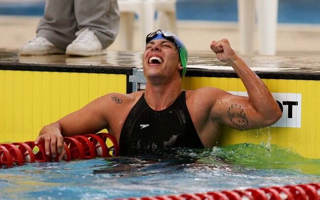 A ex-nadadora profissional Rebeca Gusmão quando conquistou a medalha de ouro nos Jogos Pan-Americanos do Rio