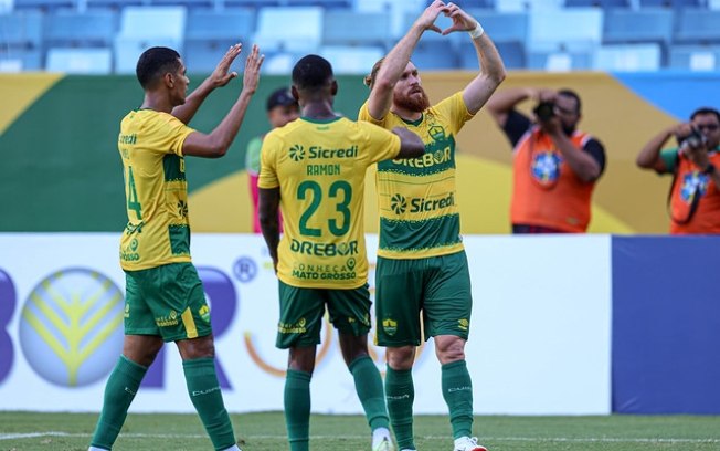 Cuiabá larga na frente ao superar o União na final do Mato-grossense