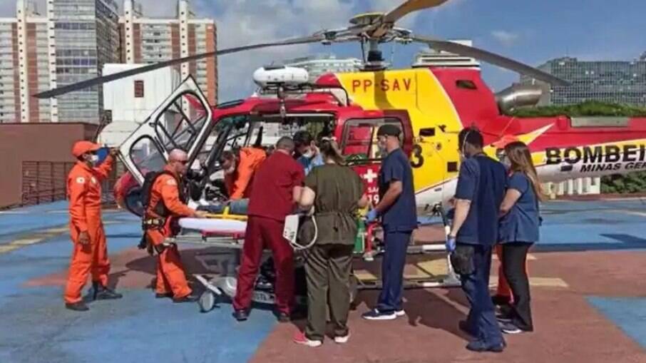 O piloto da aeronave foi encaminhado ao hospital João XXIII, em Belo Horizonte