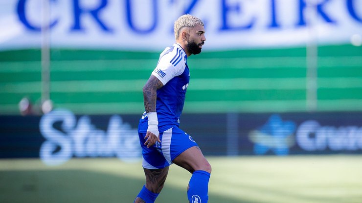 Cruzeiro tropeça e perde chance de colar no líder Flamengo