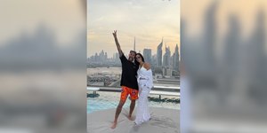 Neymar posta foto com Bruna Biancardi: "Ela toda linda e eu do meu jeito"