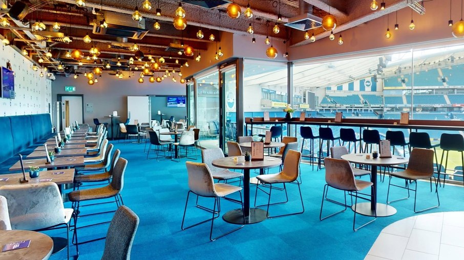 Lounge exclusivo no American Express Stadium, em Brighton, Inglaterra Lounge exclusivo no American Express Stadium, em Brighton, Inglaterra