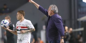 O fantasma que Abel Braga precisa exorcizar para evitar queda