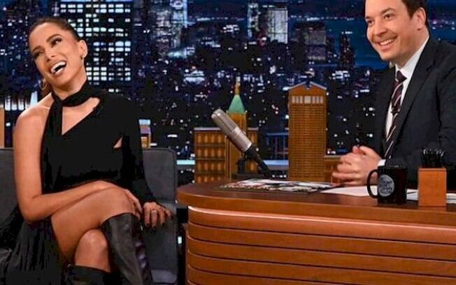 Anitta apresenta “Boys Don’t Cry” em programa de Jimmy Fallon. Assista a um trecho