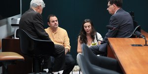 Possível cassação de Glauber Braga acende alerta no Congresso