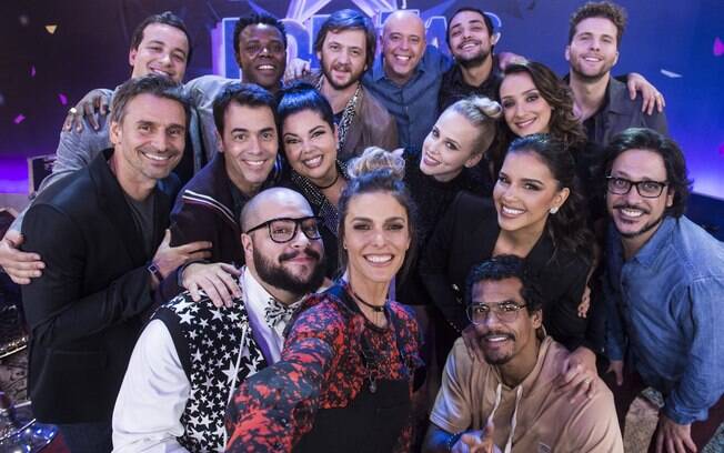 Fernanda Lima e os competidores da primeira temporada de 