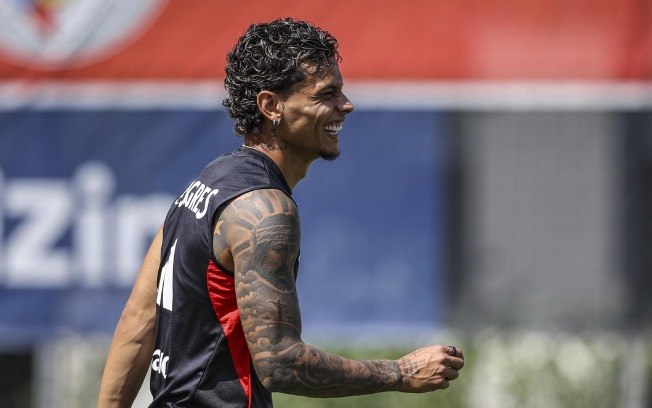 Ex-Palmeiras, Richard Ríos será titular na estreia do Benfica na Champions