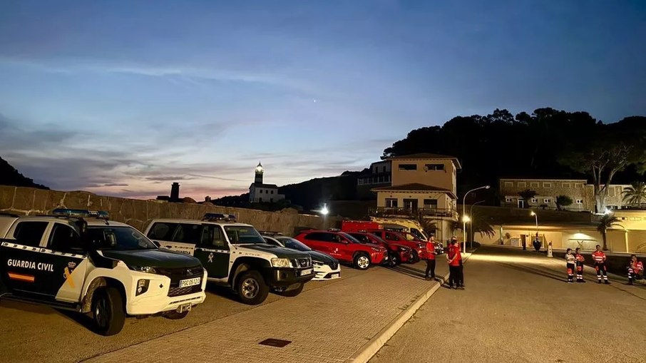 Buscas continuam na madrugada