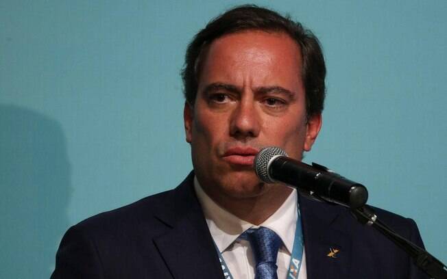 Presidente da Caixa, Pedro Guimarães, apresentou os dados sobre pedidos do auxílio