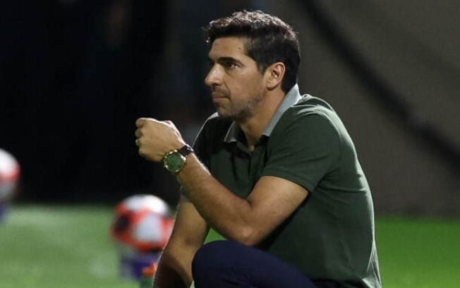 Abel Ferreira ficou preocupado com a quantidade de passes errados no empate contra o Bragantino