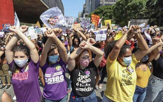 Manifestação na Paulista pede justiça por Mari Ferrer, vitima de estupro