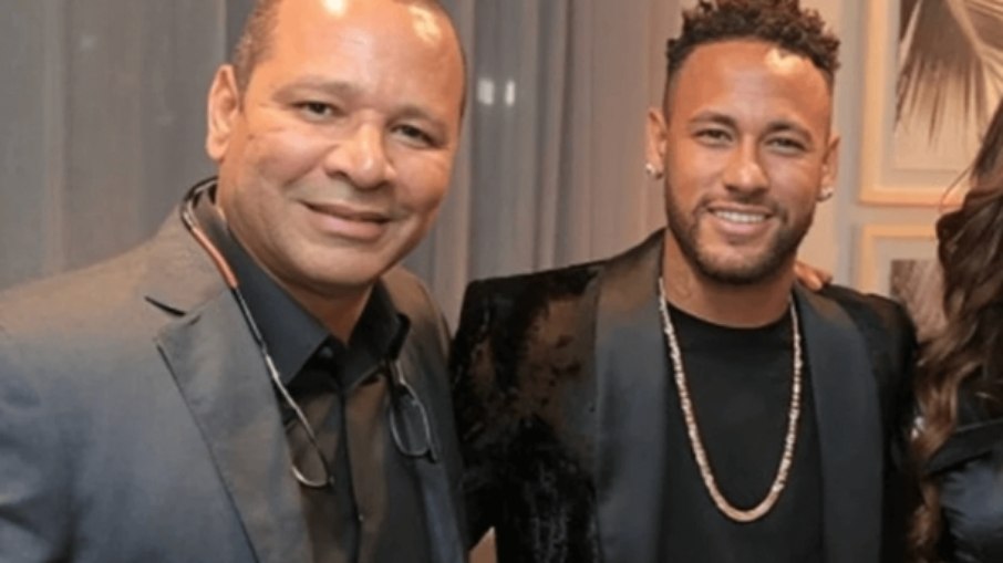 Pai de Neymar nega pagamento de fiança de Daniel Alves