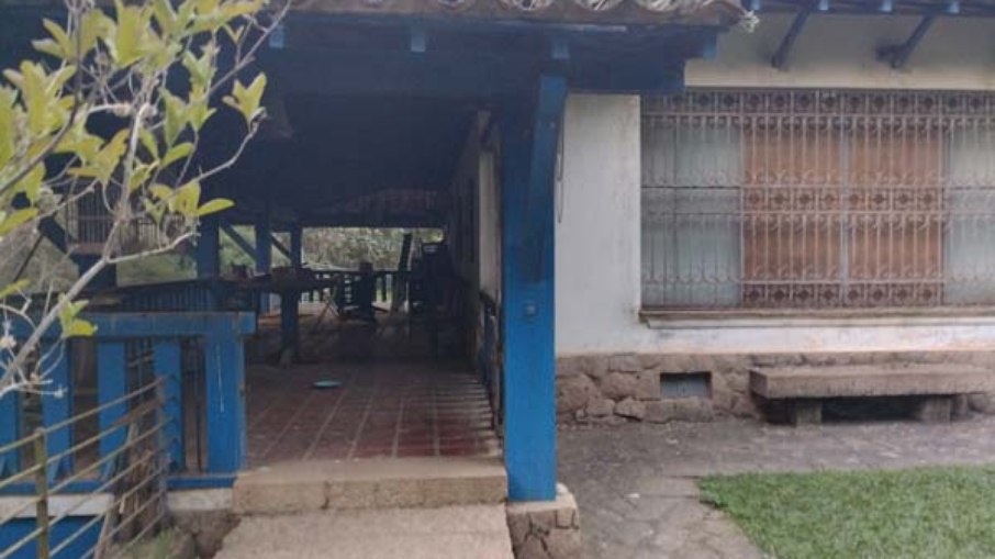 Varanda da casa-sede da antiga, em Valinhos-SP Fazenda Pinheiros