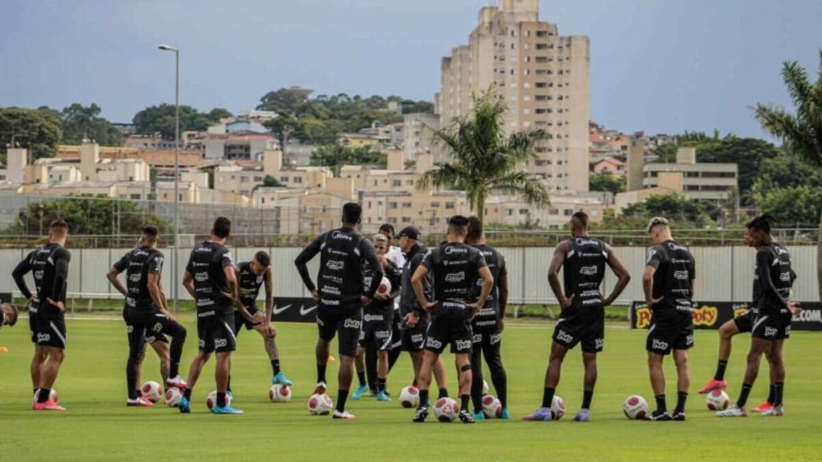 Na reapresentação após vitória contra o São Bernardo, Corinthians faz trabalho de posse de bola