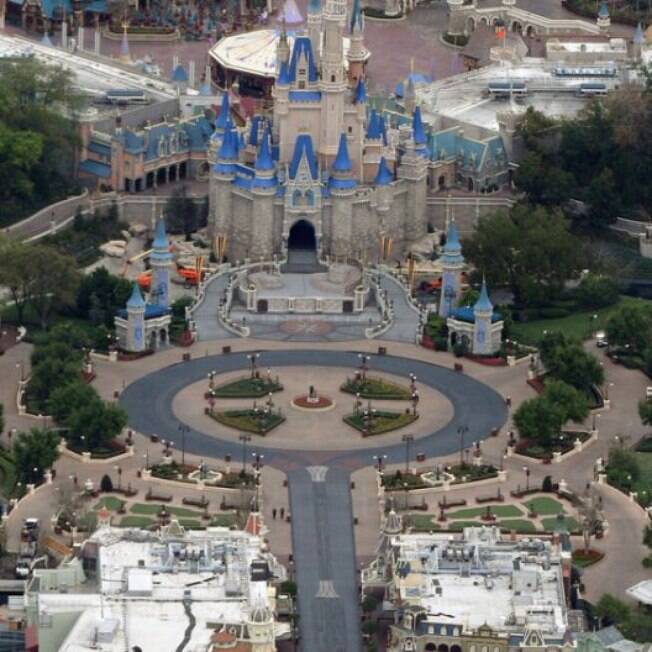 Os parques da Disney estão fechados em todo o mundo, e é assim que ficaram