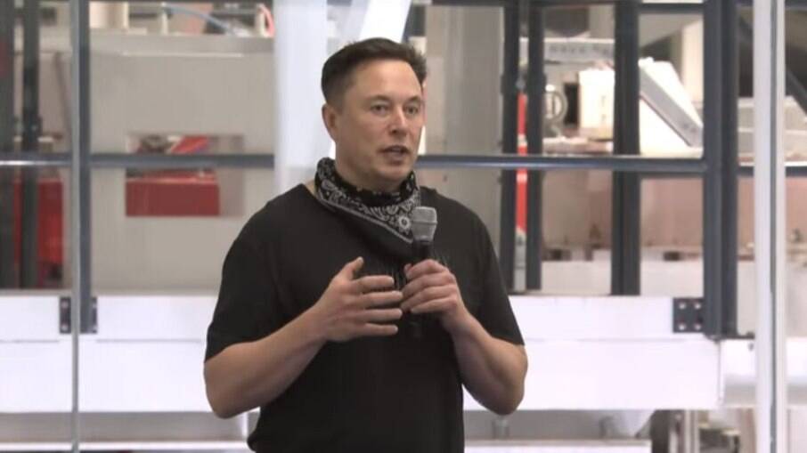 CEO da Tesla e da Space X criticou a proposta dos democratas que prevê a taxação da fortuna dos americanos mais ricos para financiar uma expansão da rede de segurança