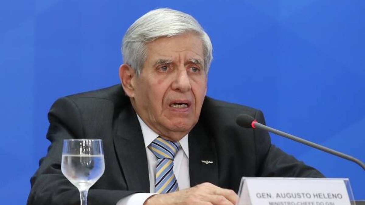 Augusto Heleno prestaria depoimento na CPI de 8 de janeiro nesta quarta-feira (19)