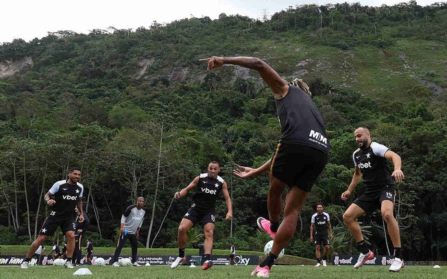 Cabral vive seca de gols 