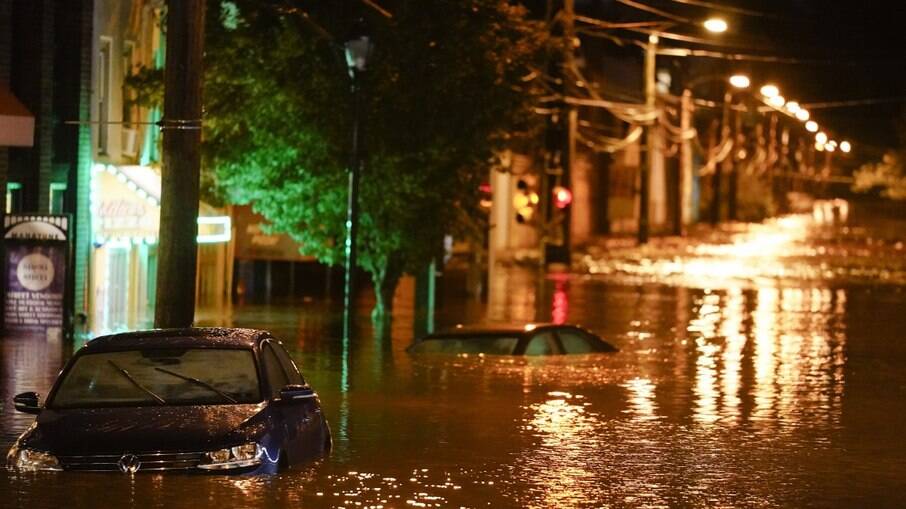 EUA: Nova York amanhece inundada e com 9 mortes em decorrência da tempestade Ida