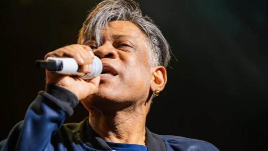 Rogério Valença, ex-vocalista da banda Calcinha Preta, morre aos 55 anos. Rogério Valença, ex-vocalista da banda Calcinha Preta, morre aos 55 anos.