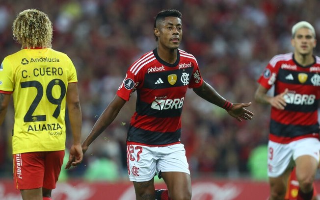 Flamengo e Bruno Henrique divergem sobre tempo de contrato