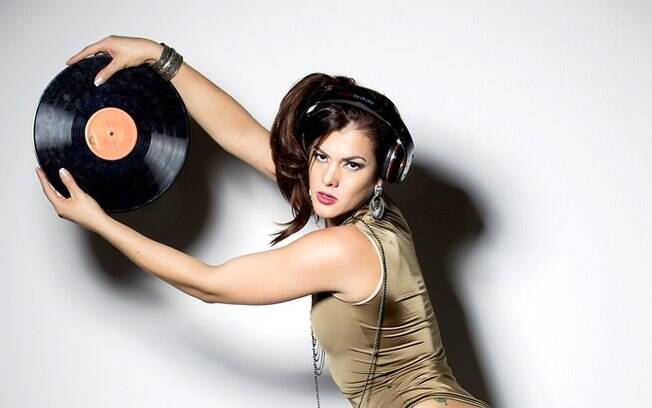 Ilka Oliver, a ''DJ Gostosona'', ganhou o título depois de fazer sucesso nas baladas por chamar a atenção