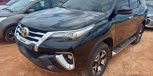 Leilão terá Hilux, SW4 e híbridos com até 30% de desconto