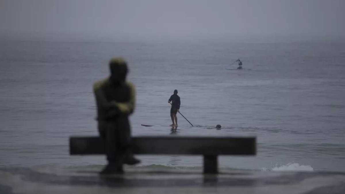 Semana começa com chuva no Rio