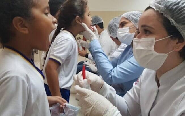 Higiene bucal correta não é feita por 89% dos brasileiros
