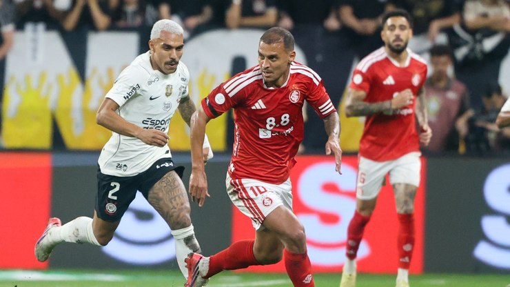 Corinthians%20n%C3%A3o%20reverte%20desvantagem%20e%20cai%20para%20o%20Inter