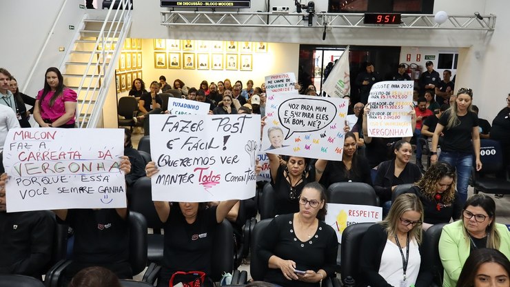 Servidores suspendem greve e sindicato cobra nova proposta