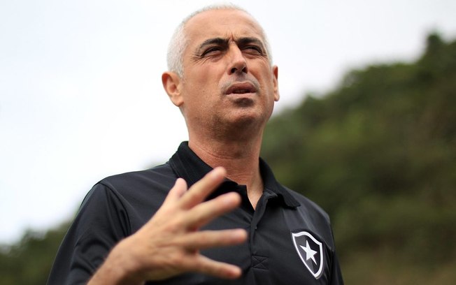 Botafogo inicia reformulação nas categorias de base e demite coordenador metodológico